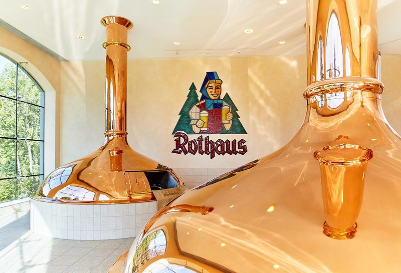 Entdecken Sie die Rothaus-Biere, die im Schwarzwald gebraut werden. Genießen Sie traditionelle deutsche Biersorten wie Pilsner und Dunkels.