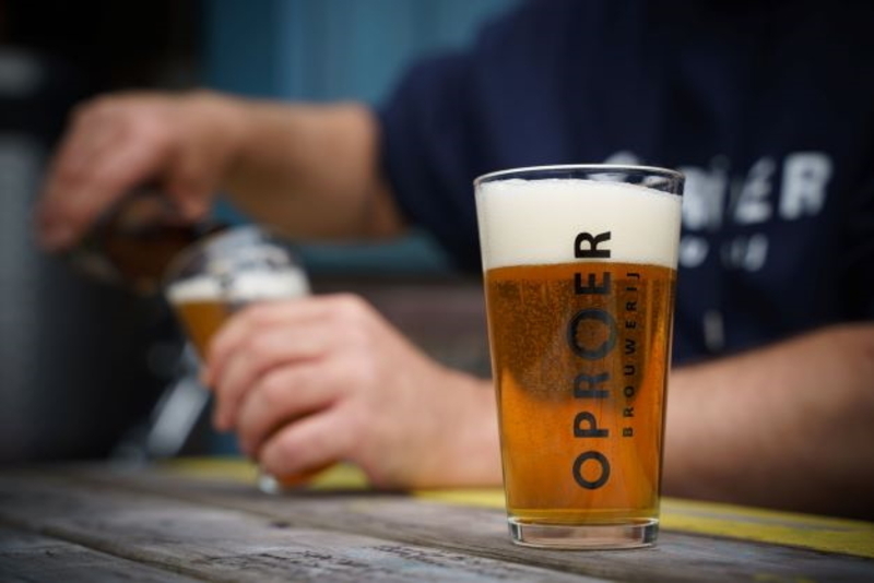 Probieren Sie die aufregenden Biere der Brouwerij Oproer auf Misterhop.com! Bestellen Sie jetzt und entdecken Sie diese Brauerei aus Utrecht.